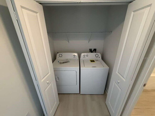 Foto del edificio - 5587 Millennia Park Dr