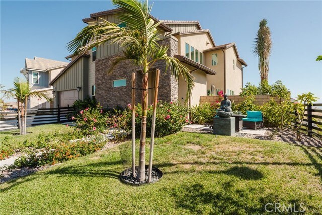Foto del edificio - 11743 Canoga Ave