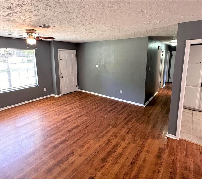 Foto del edificio - 2321 Gladys St, Beaumont TX 77702