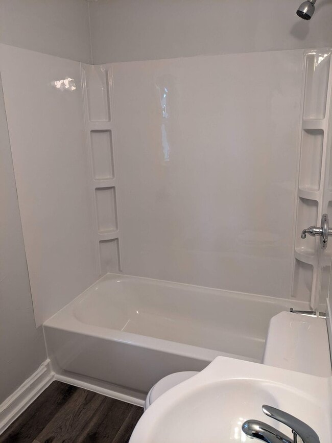 Building Photo - 2525 Parke St