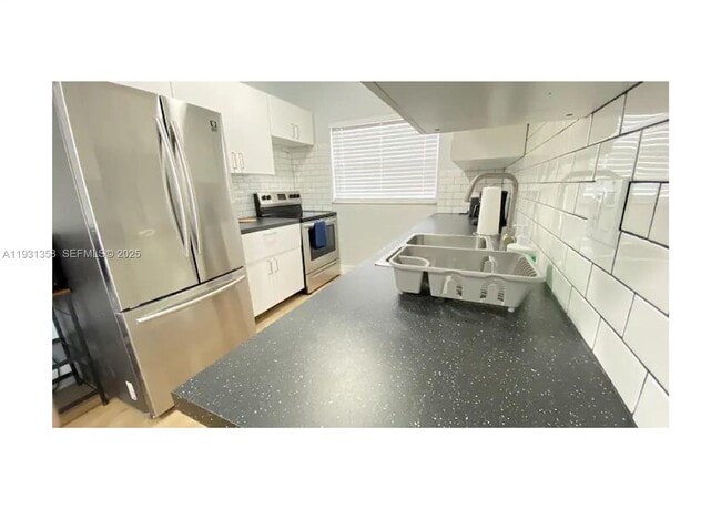 Foto del edificio - 845 NW 3rd St