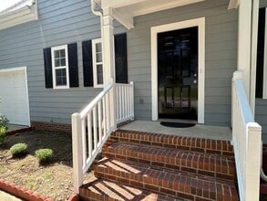 Building Photo - 5320 Cumberland Plain Dr