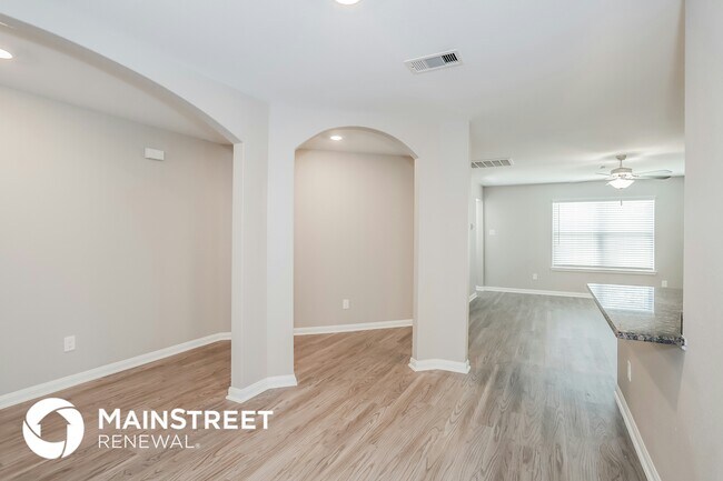 Foto del edificio - 26123 Hals Dr