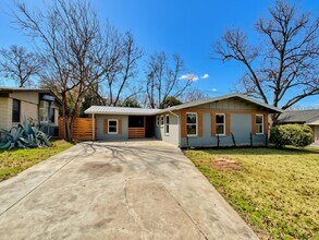 Building Photo - 1420 Northridge Dr