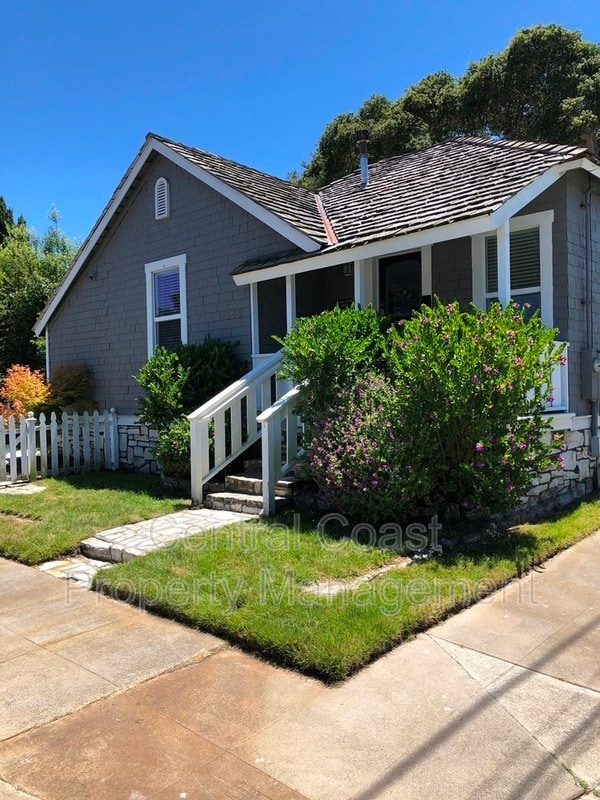 Building Photo - 365 Spruce Ave