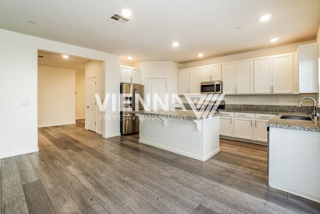 Building Photo - 3024 Welton Cir