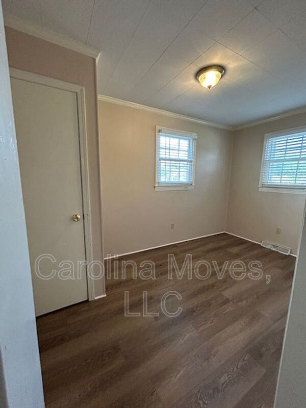 Building Photo - 114 Lenore Ave