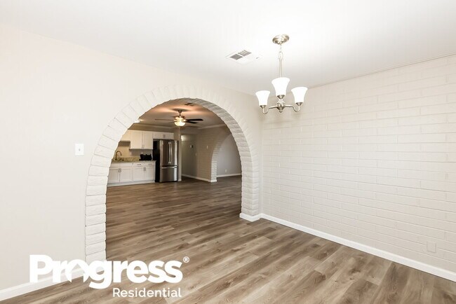 Foto del edificio - 7122 S 8th Pl