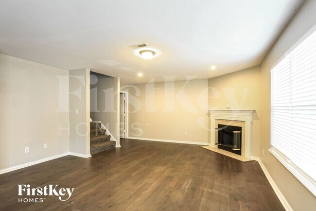 Foto del edificio - 6391 Layton Ln