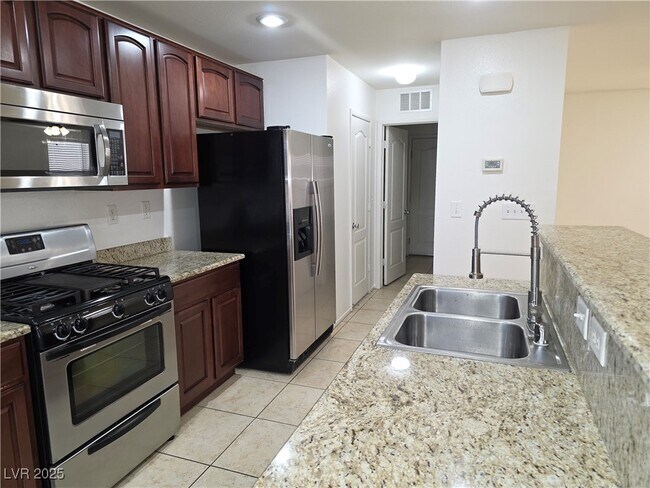 Foto del edificio - 9252 Valley Ranch Ave
