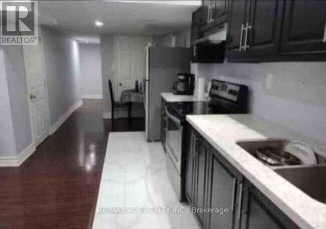 Photo du bâtiment - 1198 Prestonwood Crescent