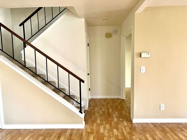 Foto del edificio - 23 Burdell Ct