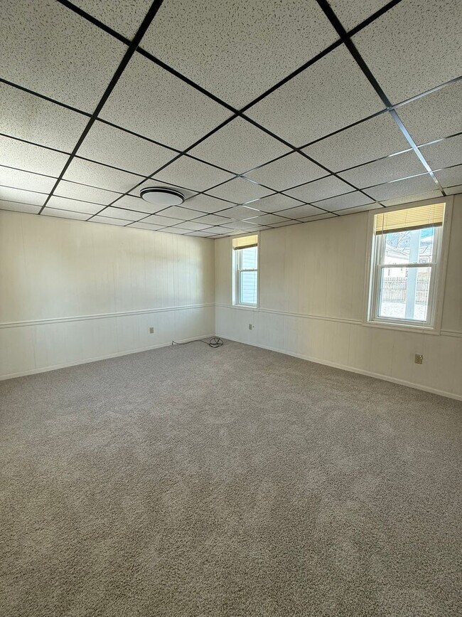 Foto del edificio - 310 W Market St