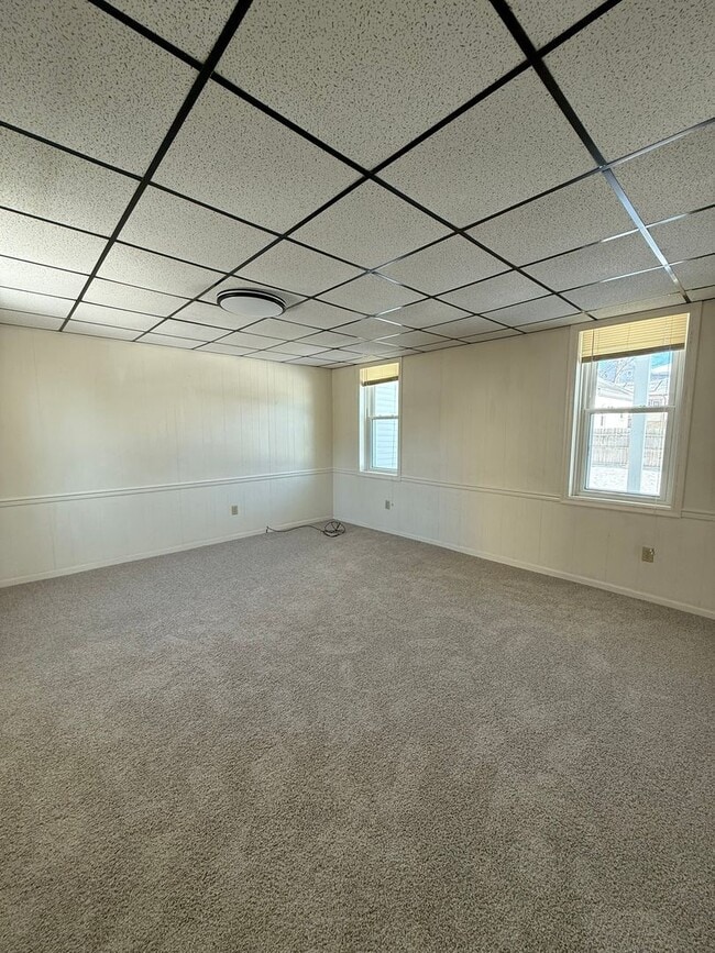 Building Photo - 310 W Market St