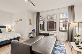 Building Photo - 120 Neilson St