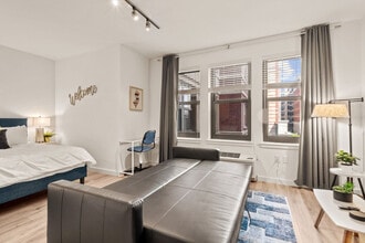 Building Photo - 120 Neilson St