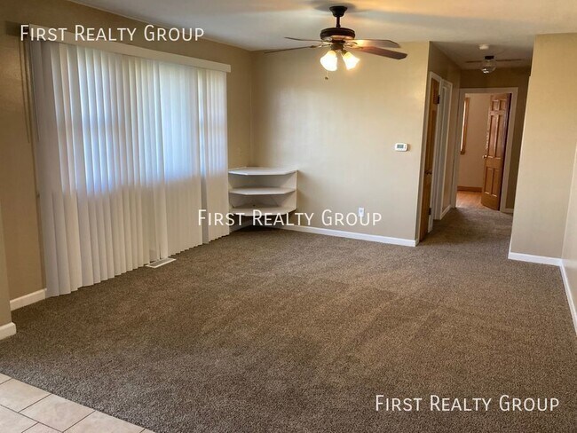 Building Photo - 3 Bedroom, 1 Bath Ranch Style home for ren...