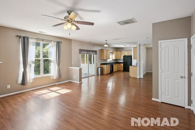Foto del edificio - Spacious 4BR House in Indian Trail