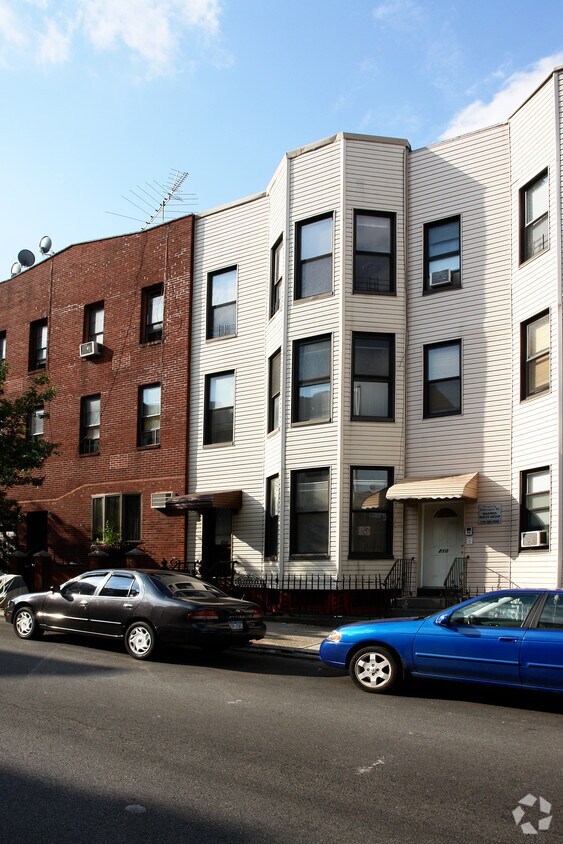 Building Photo - 212 23rd St
