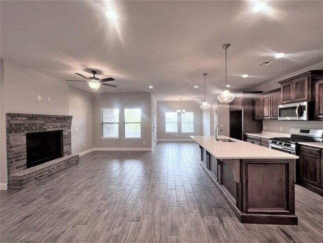 Building Photo - 9913 Quarter Horse Trl