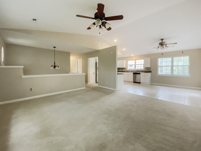 Foto del edificio - 160 Clearview Cir