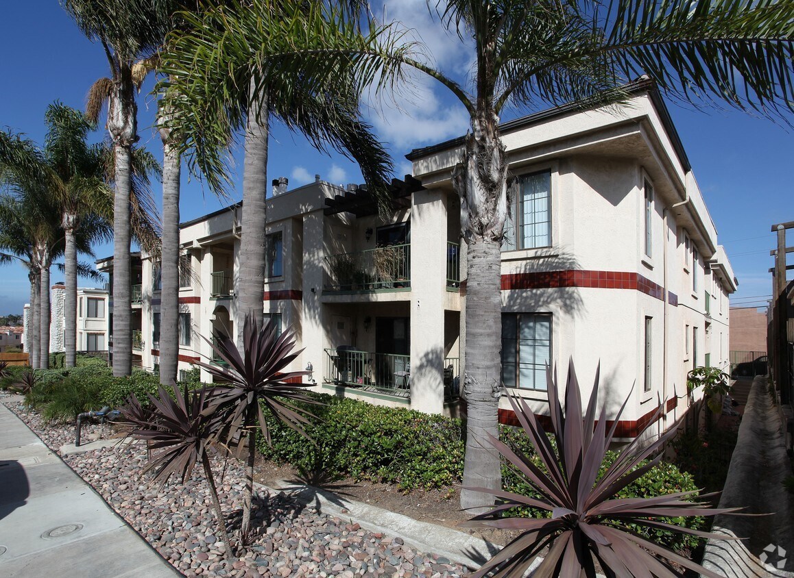 4452 Mentone St, San Diego, CA 92107 Apartments in San Diego, CA