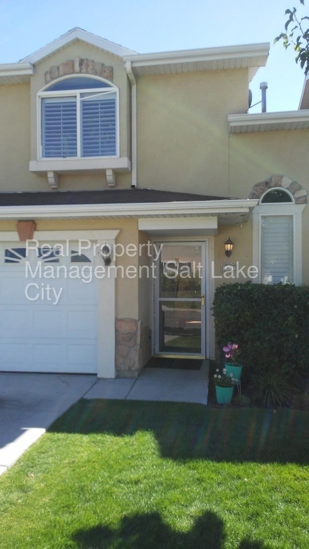 Building Photo - 6937 S Florentine Way