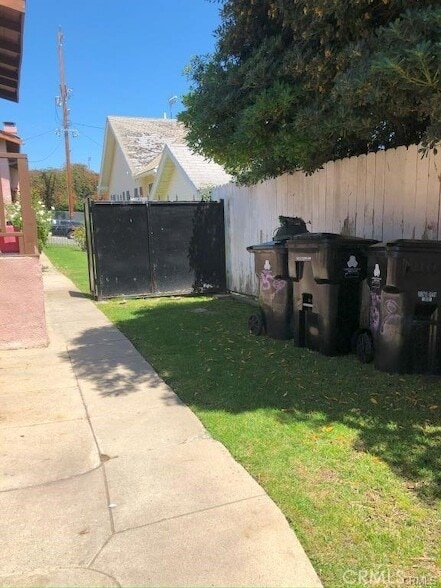 Building Photo - 959 W 17th St