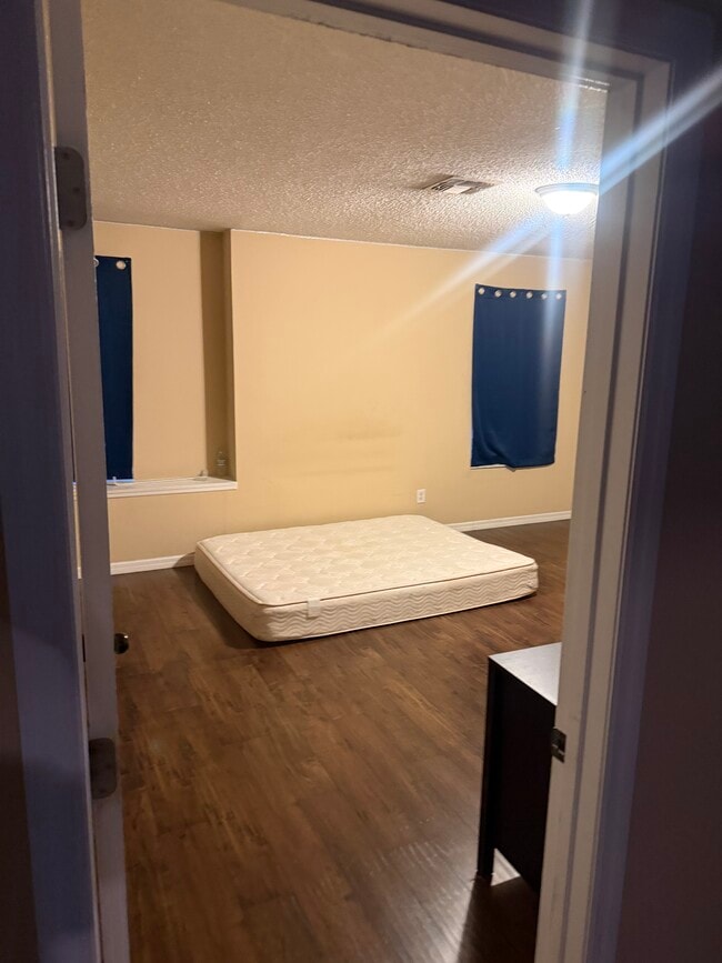 Building Photo - 3819 Pyrite Dr