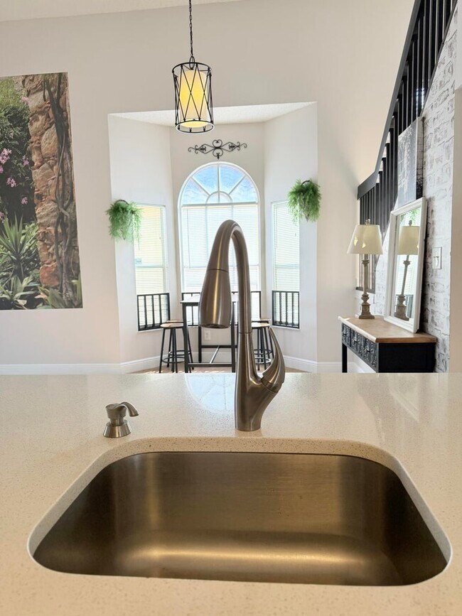 Foto del edificio - 13206 Glenmoor Dr