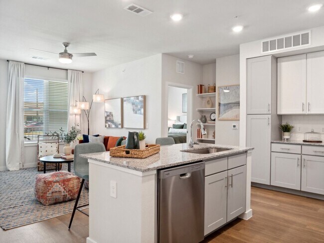 Foto del edificio - 23100 Clay Rd