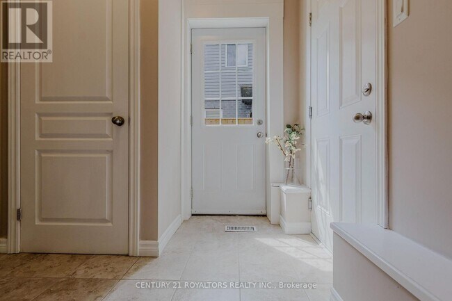 Photo du bâtiment - 1308 Lawson Rd