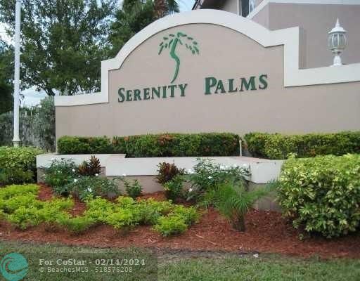 Building Photo - 3211 Sabal Palm Manor