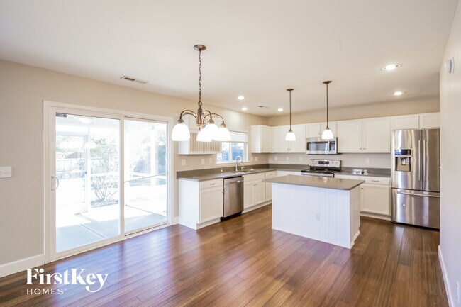 Building Photo - 7023 Lanier St