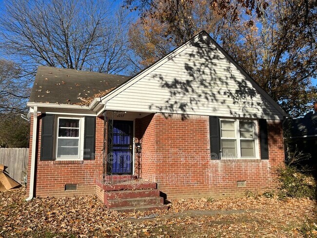 Foto del edificio - 1037 Wingfield Rd