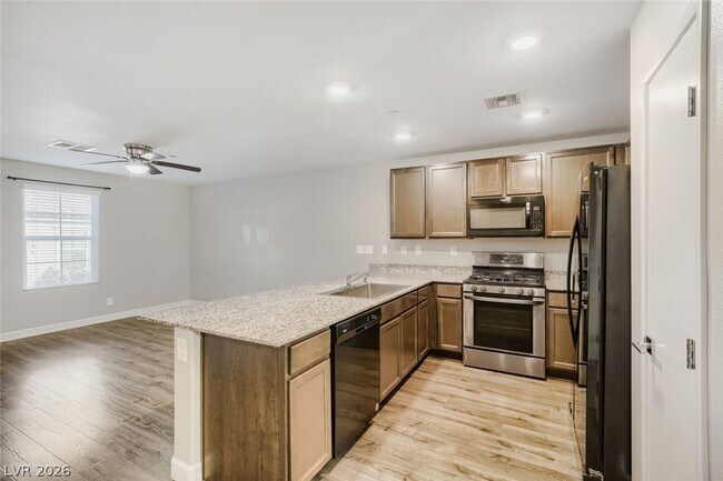 Building Photo - 4598 Woolcomber St