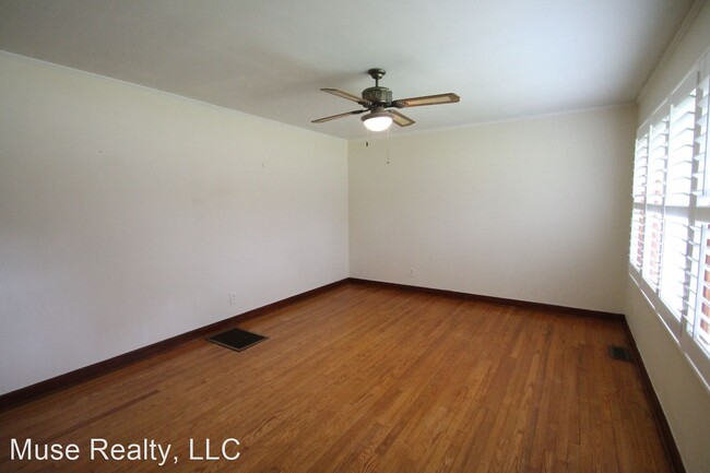 Building Photo - 3 br, 1.5 bath House - 869 Susan Circle