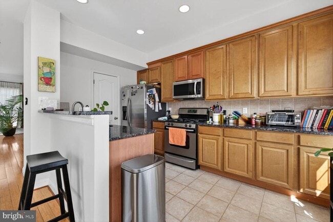 Building Photo - 102 Pasture Side Pl