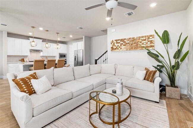Foto del edificio - 8407 Laughlin Ln