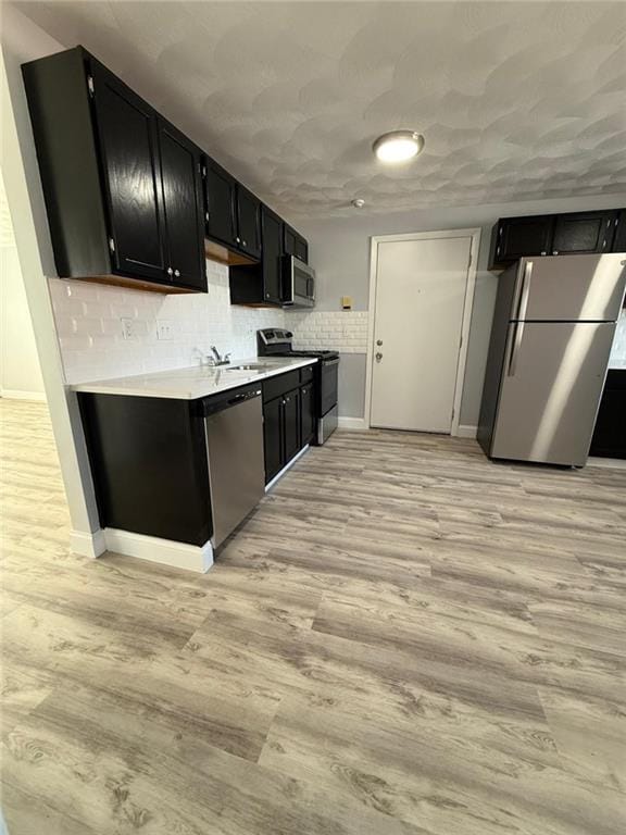 Foto del edificio - 61 Esten Ave