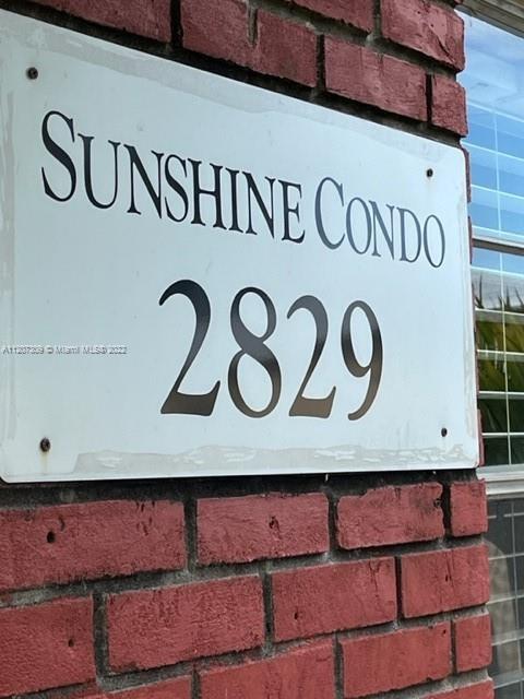 Foto del edificio - 2829 Van Buren St