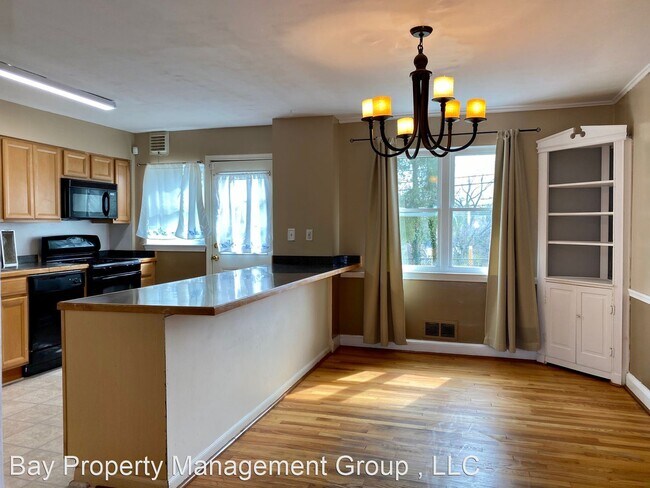 Foto del edificio - 3 br, 1.5 bath House - 125 Marburth Ave