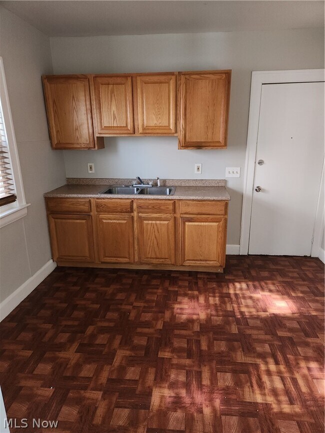 Foto del edificio - 1483 Genesee Rd