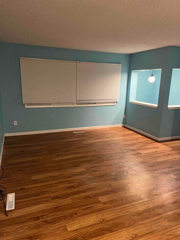 Foto del edificio - 8239 Zane Ct N