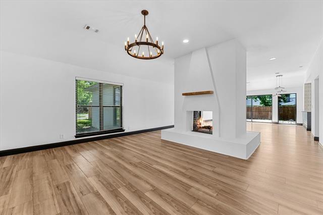 Foto del edificio - 11238 Webb Chapel Ct