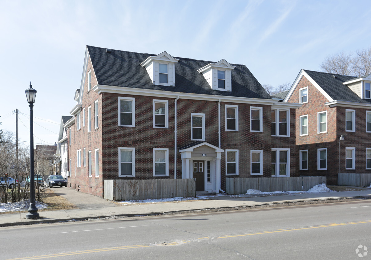 Foto del edificio - 217-219 W Franklin Ave