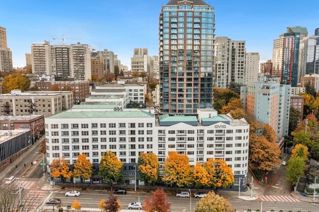 Building Photo - AVIA on Pike Street