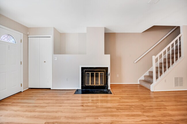 Foto del edificio - 3944 Woodhue Pl