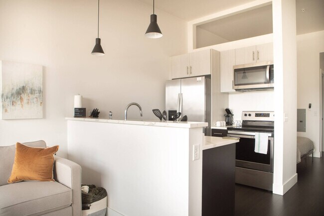 Foto del edificio - 550 W Juneau Ave