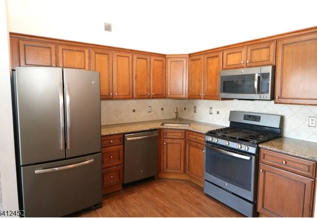 Building Photo - 1714 Breckenridge Dr